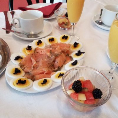 Frühstücksbuffet - Lachs-Ei Teller