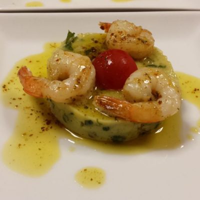 Kräuterbuttergarnelen auf Kartoffel-Bärlauchpüree