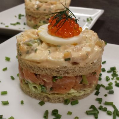 Lachstartar und Eiersalat-001