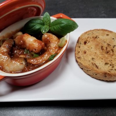 Scampis in geheimer Sauce mit Kräuterbrot