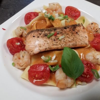 Tagliatele mit Lachs und Garnelen